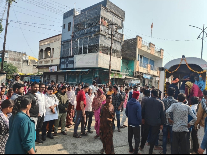 शितल मोरेच्या अंत्यविधीला उसळला जनसागर