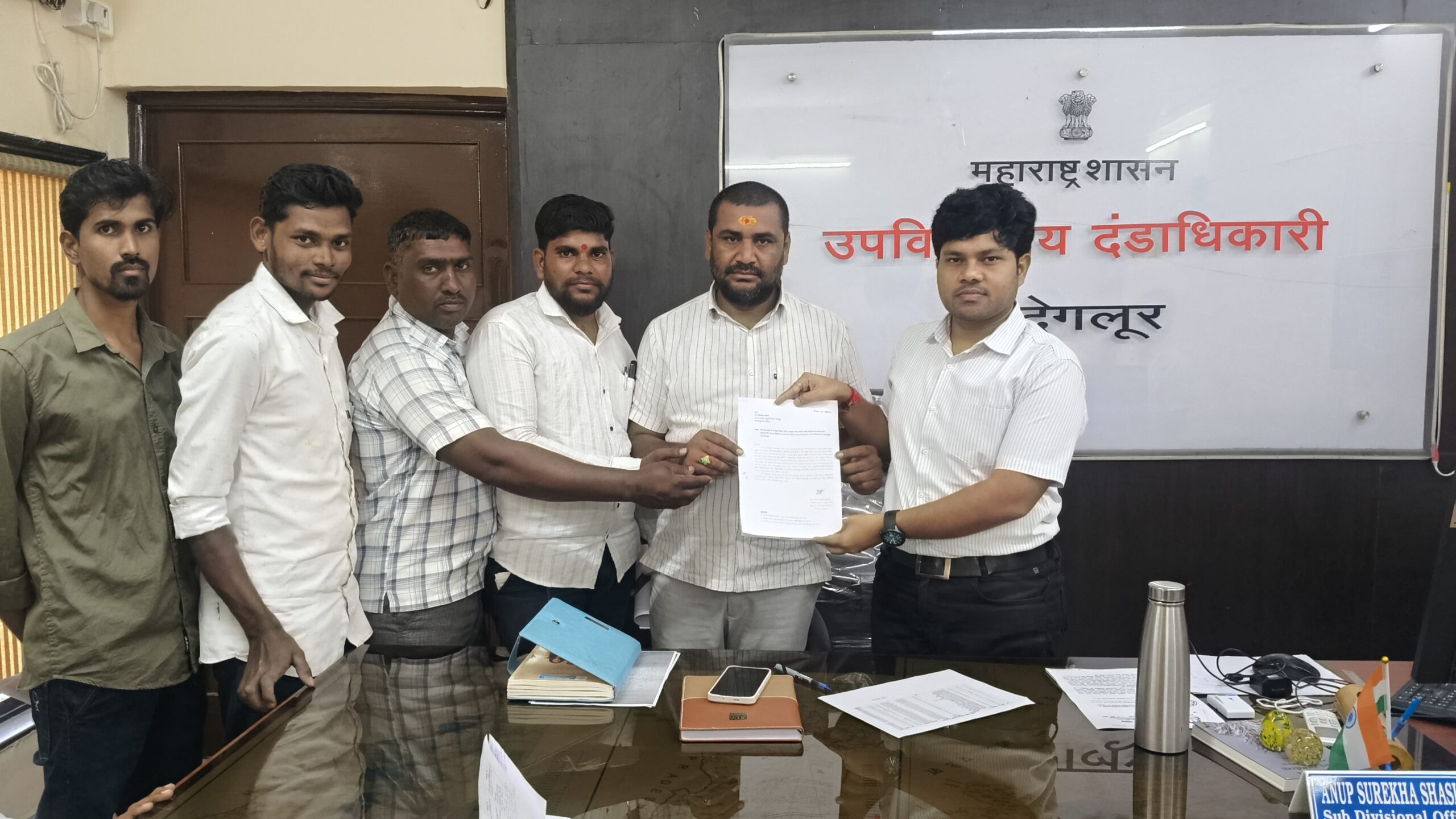 इंदिरा आवास नगर येथील अवैध रित्या विक्री होत असलेल्या शिंदी व दारु तात्काळ बंद करा