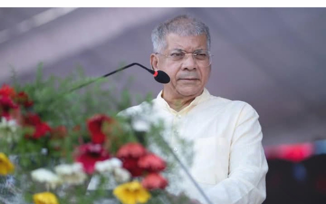 …ते 'वंचित'ने करून दाखवले! प्रकाश आंबेडकरांचा काँग्रेसलाही सल्ला